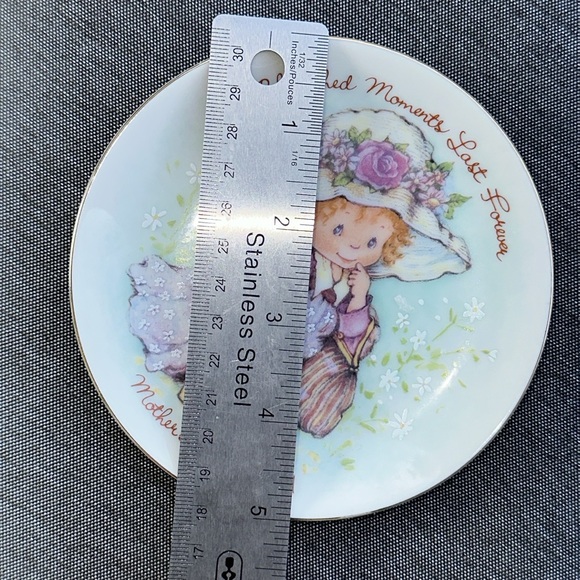 ๐Vintage AVON 1981 Motherโs Day Plate Cherished Moments Exclusively From Japan - Picture 9 of 9